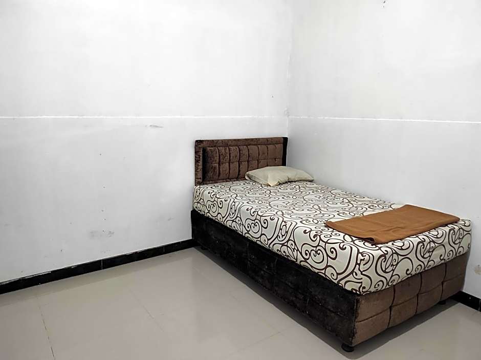 Hotel O Wisma Astukara Syariah Near Sejahtera Department Store Pinrang