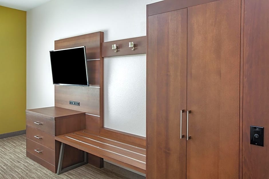 Holiday Inn Express Hotel and Suites Texarkana, an IHG Hotel