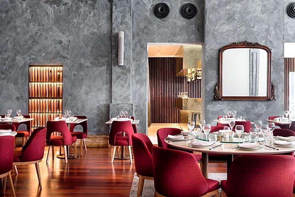 The Melbourne Hotel