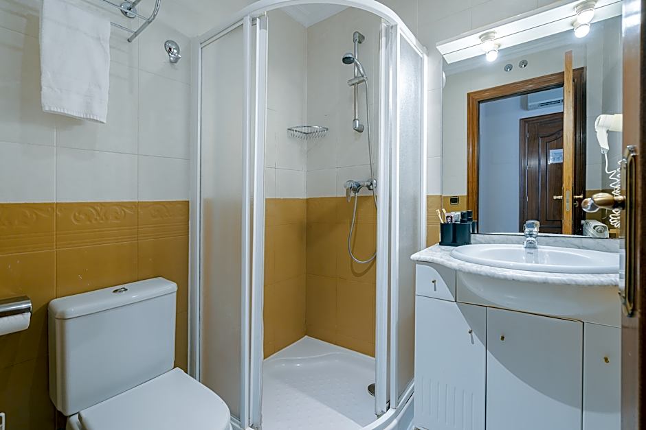 Photo 1 of 12 of Standard 1 Double Bed or 2 Beds