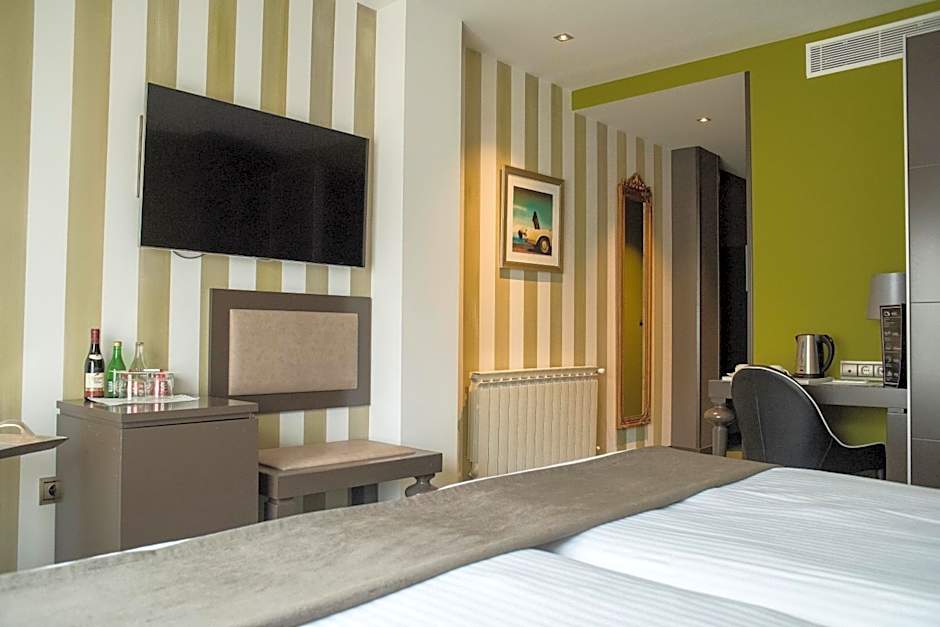 Costa Esmeralda Suites