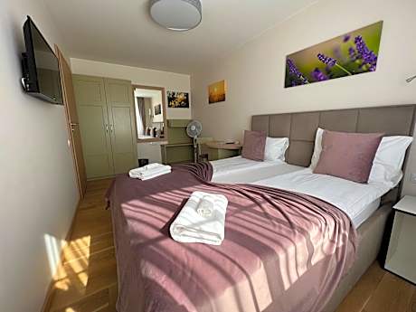 Double Room with Shared Bathroom