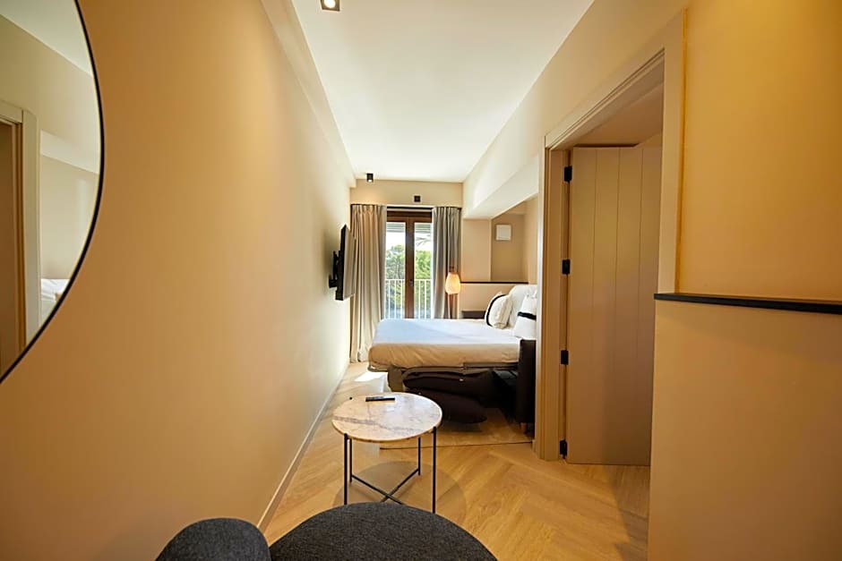 Belle Marivent Mediterranean Petit Hotel