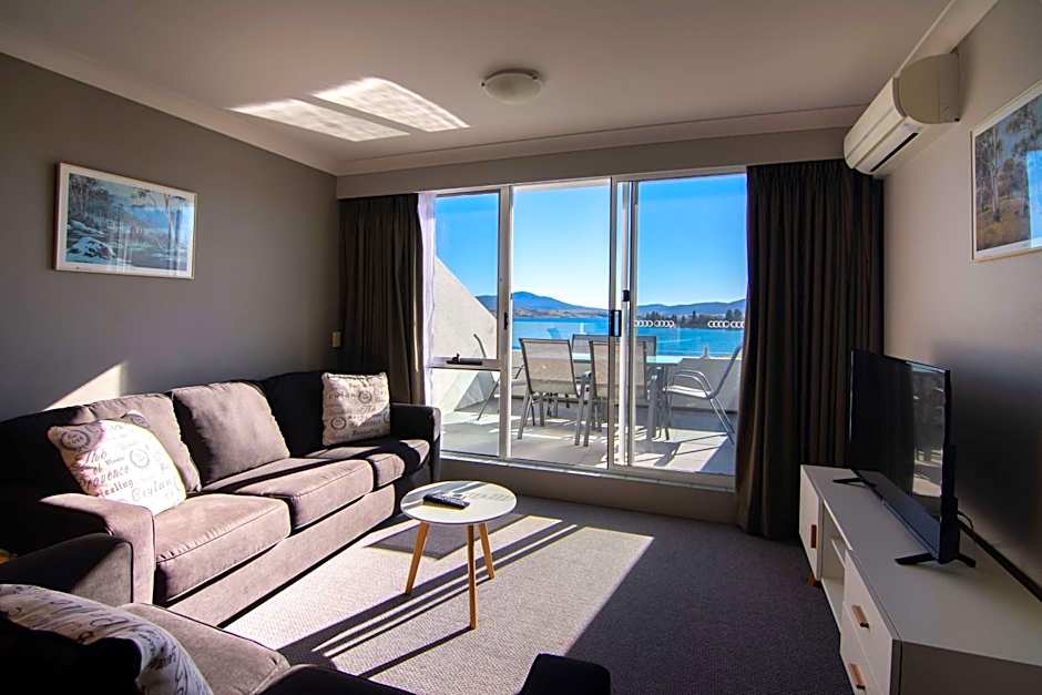 Horizons Lake Jindabyne