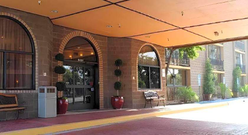 Alhambra Hotel