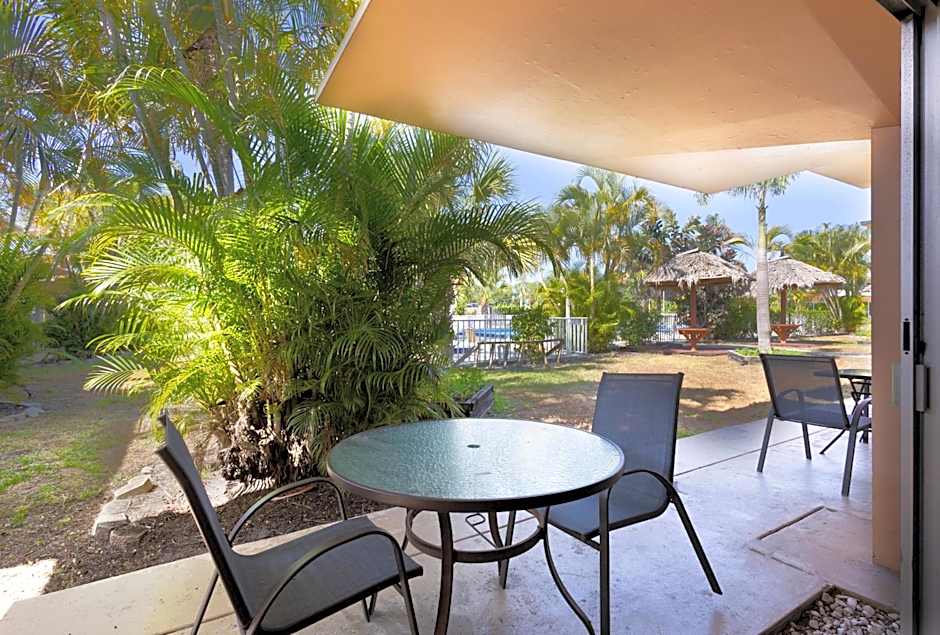 Warm Mineral Springs Motel