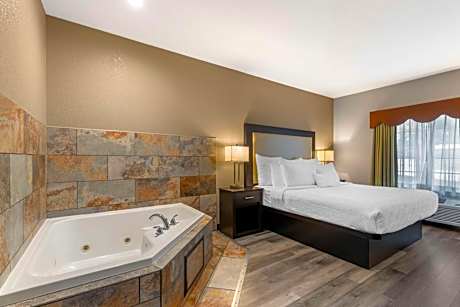King Room with Spa Bath - Non Smoking