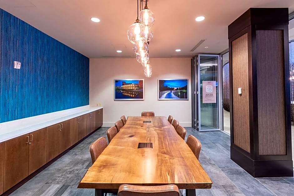 Courtyard by Marriott Greenville Downtown