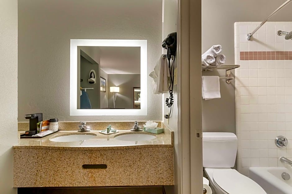 Best Western near Lackland AFB/SeaWorld