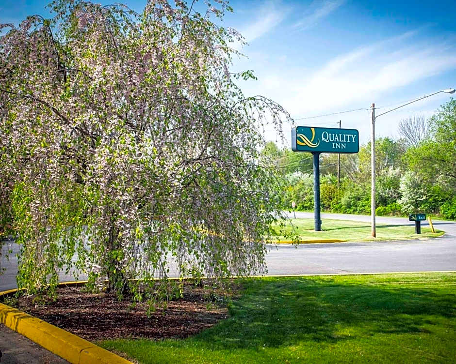 Quality Inn New Columbia