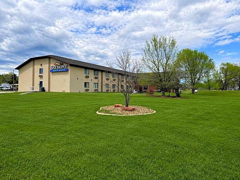 Baymont by Wyndham Hot Springs
