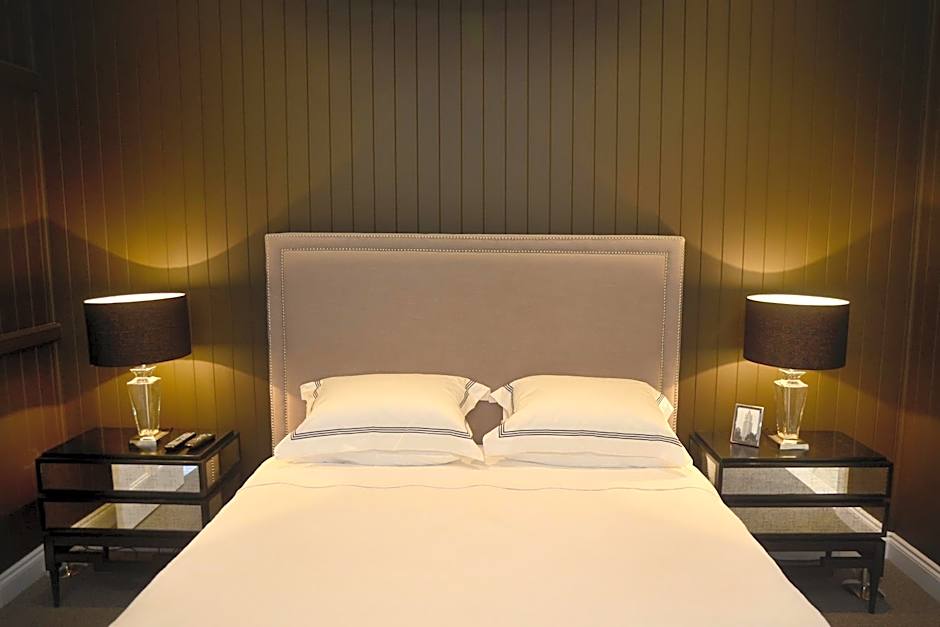 Photo 1 of 4 of Master Suite