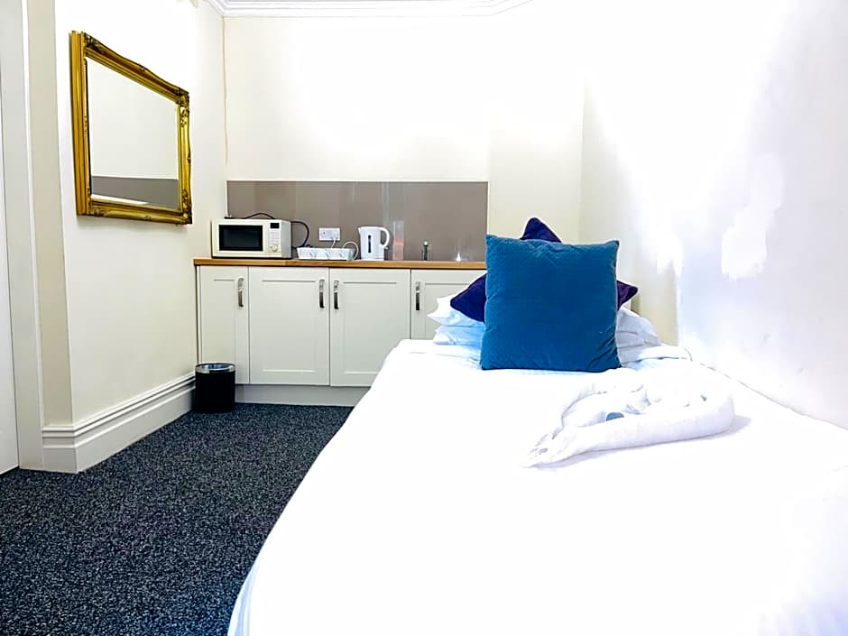 Trivelles Park Hotel