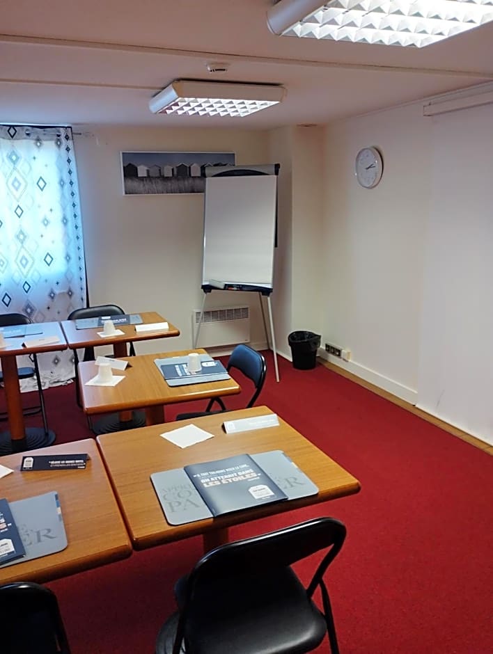 Kyriad Montargis - Amily