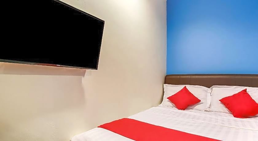 Hotel O Taj (seksyen 7)