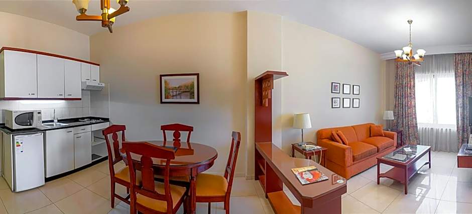 Comfort Hotel Suites