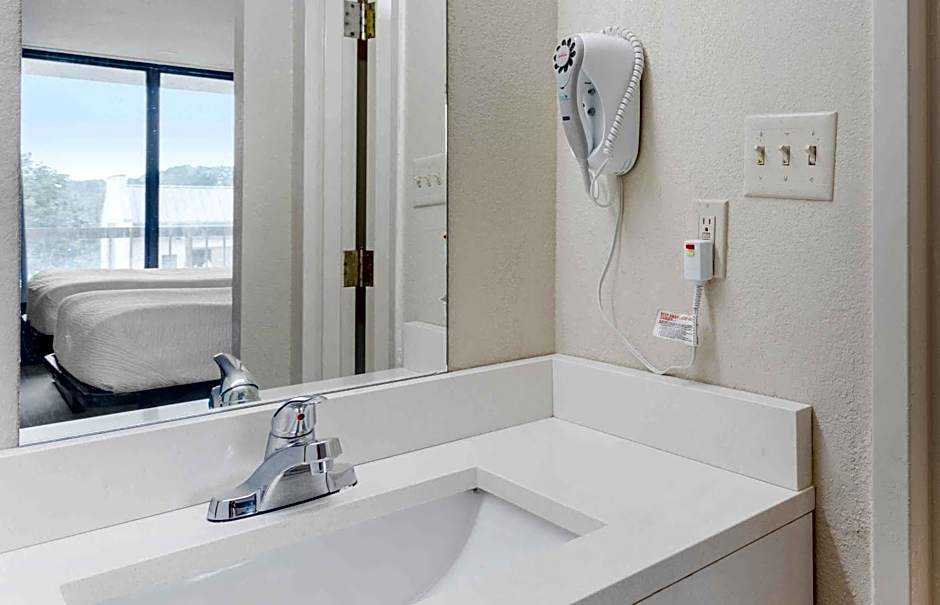 Extended Stay America Suites - Bristol