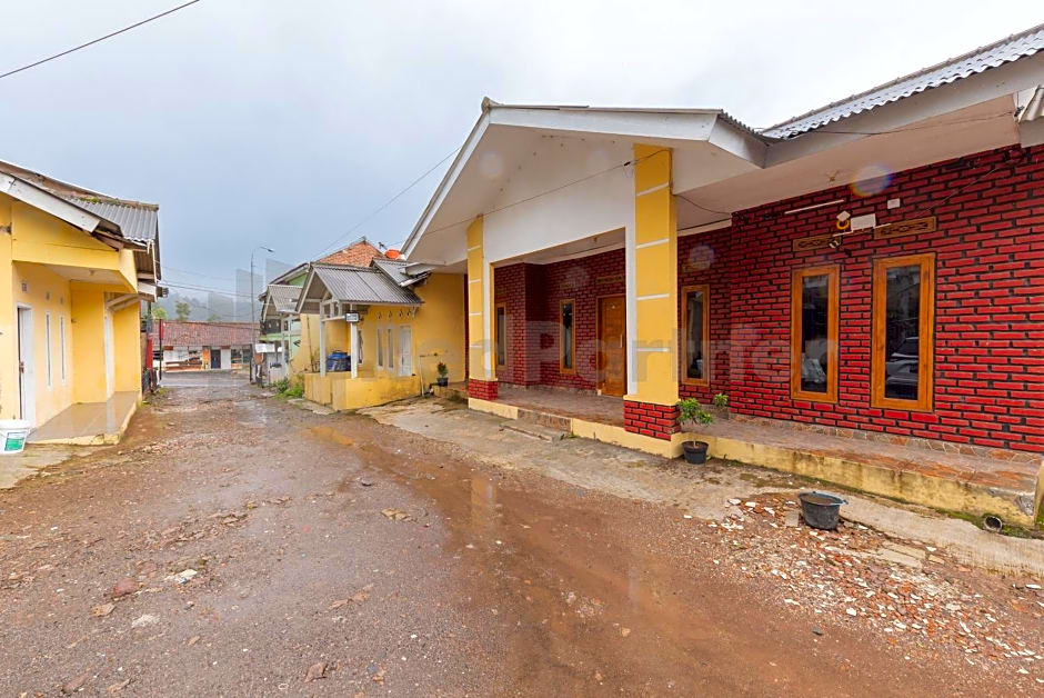 OYO 2369 Cempaka Homestay