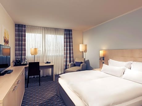 Superior Room with 1 Double Bed