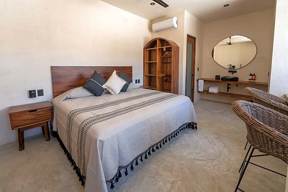 Photo 1 of 6 of Suite