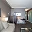Sandman Signature Mississauga Hotel