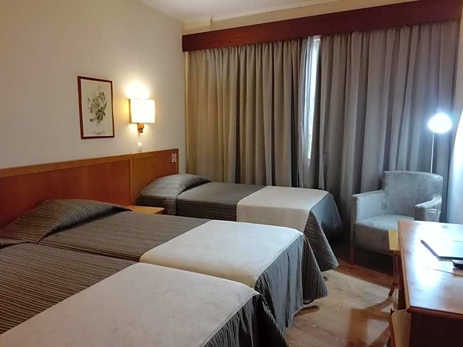 Photo 1 of 27 of Hotel Do Centro