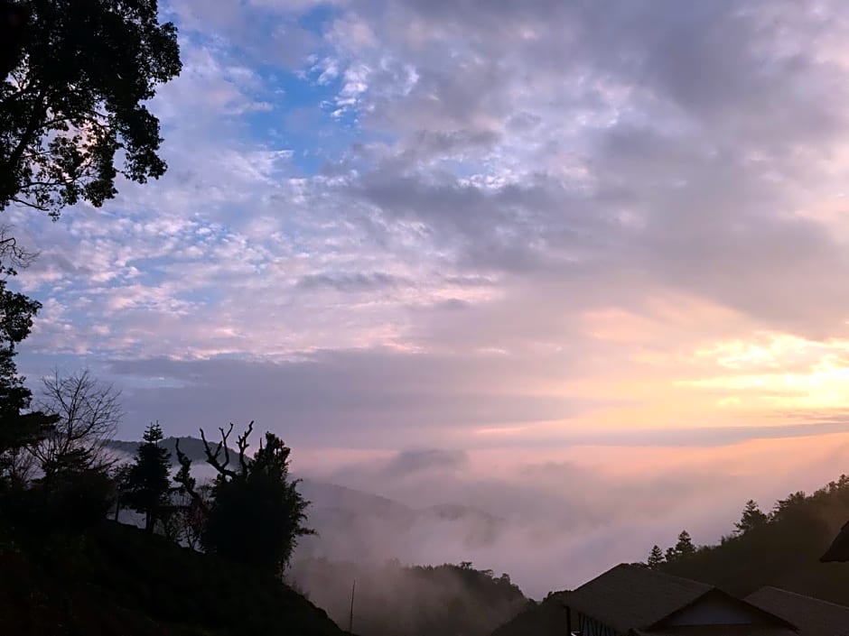 Applause In The Mountain