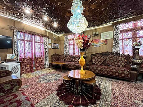Young Shahzada Group of Houseboats