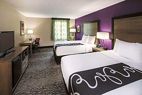 Studio Suite with Two Queen Beds - Non-Smoking