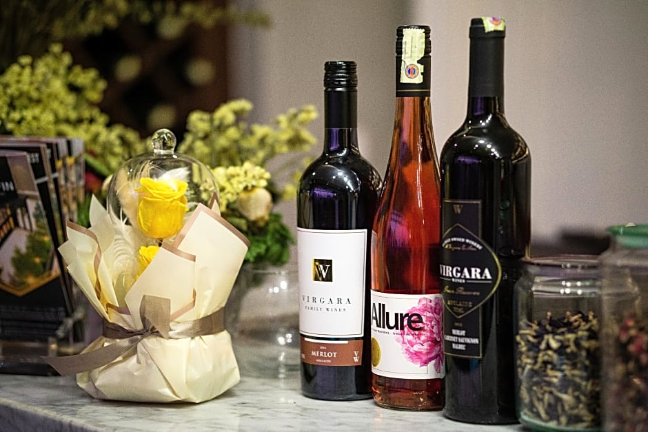 Helen Fin Inn and Apartment