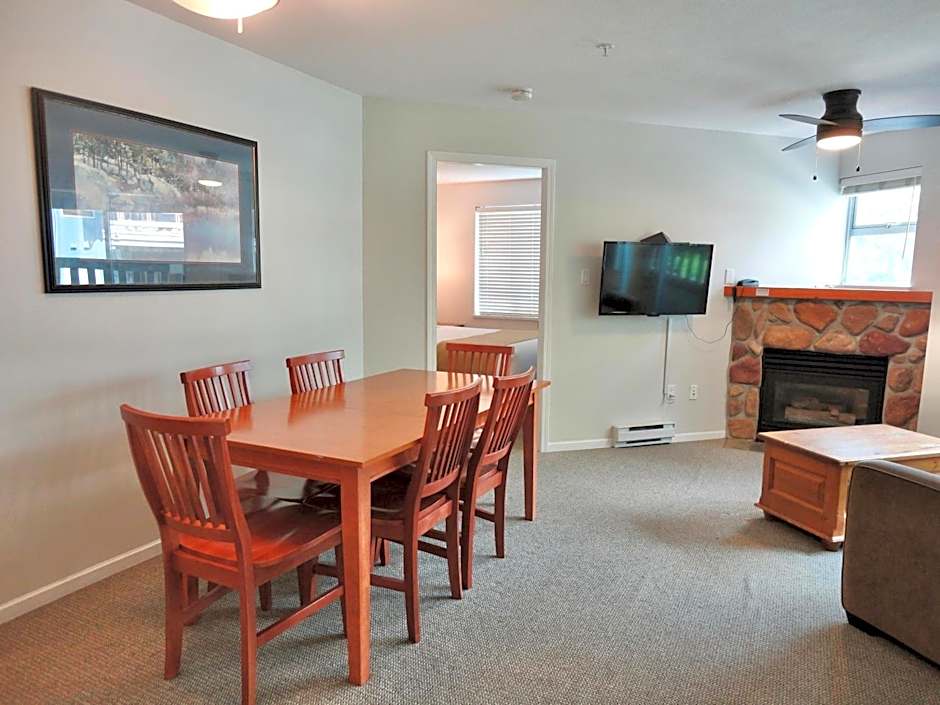 Bear Lodge Two Bedroom by MVA