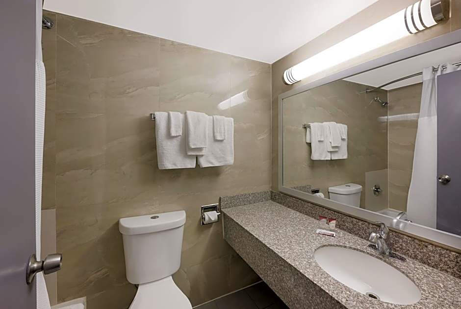 Essence Express Wayne