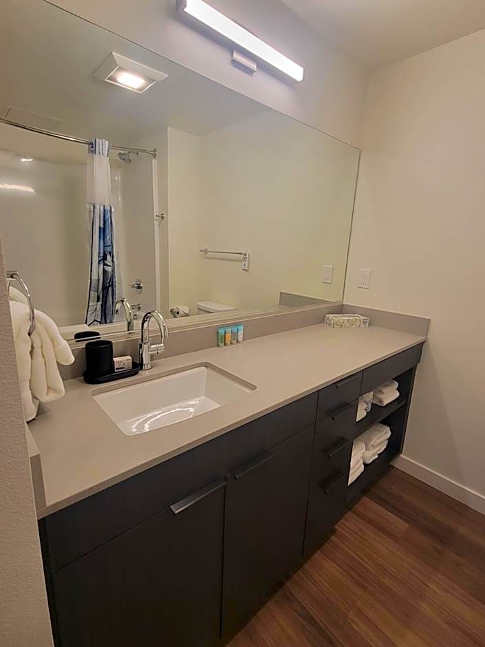 Marina Square Suites
