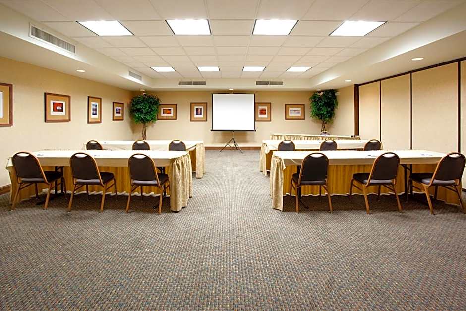 Holiday Inn Express & Suites Salt Lake City-Airport East By IHG