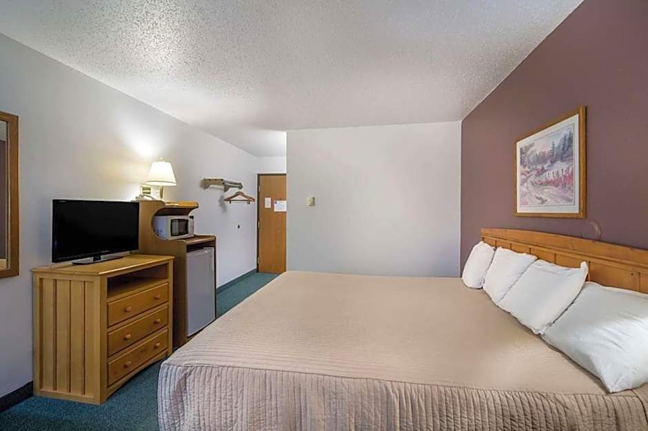 Rodeway Inn Gateway to Medora T-Roosevelt & Makoshika State Park