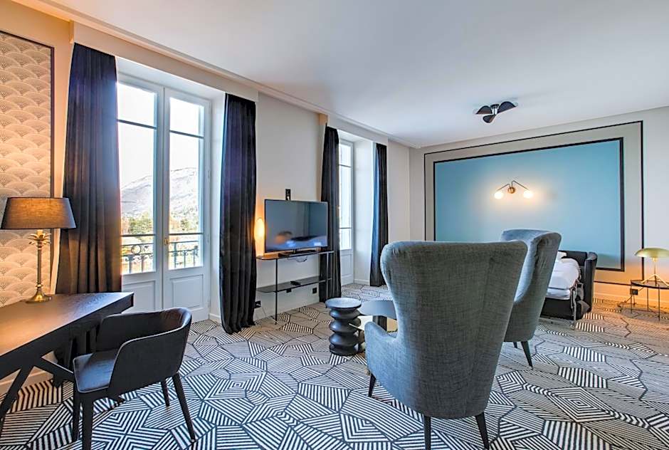 Photo 1 of 4 of Family Suite, Lake View