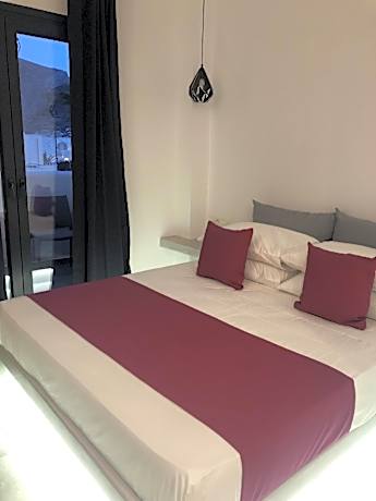 Studio Apartment with Balcony