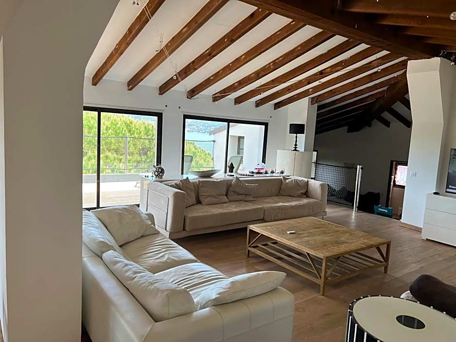 Photo 1 of 5 of Apartment, Sea View