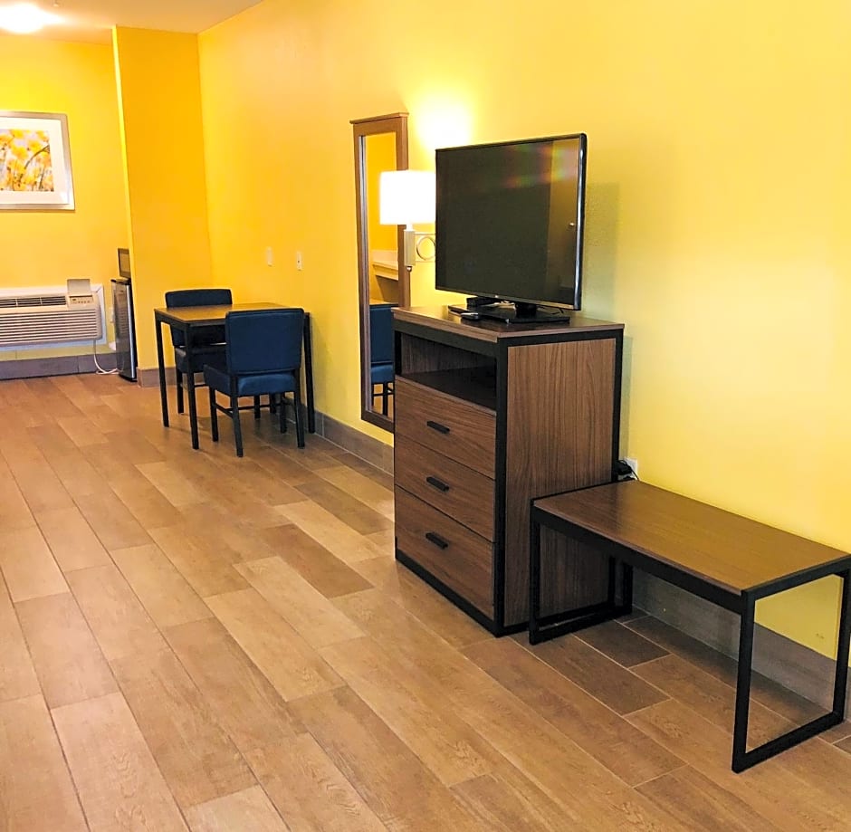 Days Inn by Wyndham Port Aransas TX