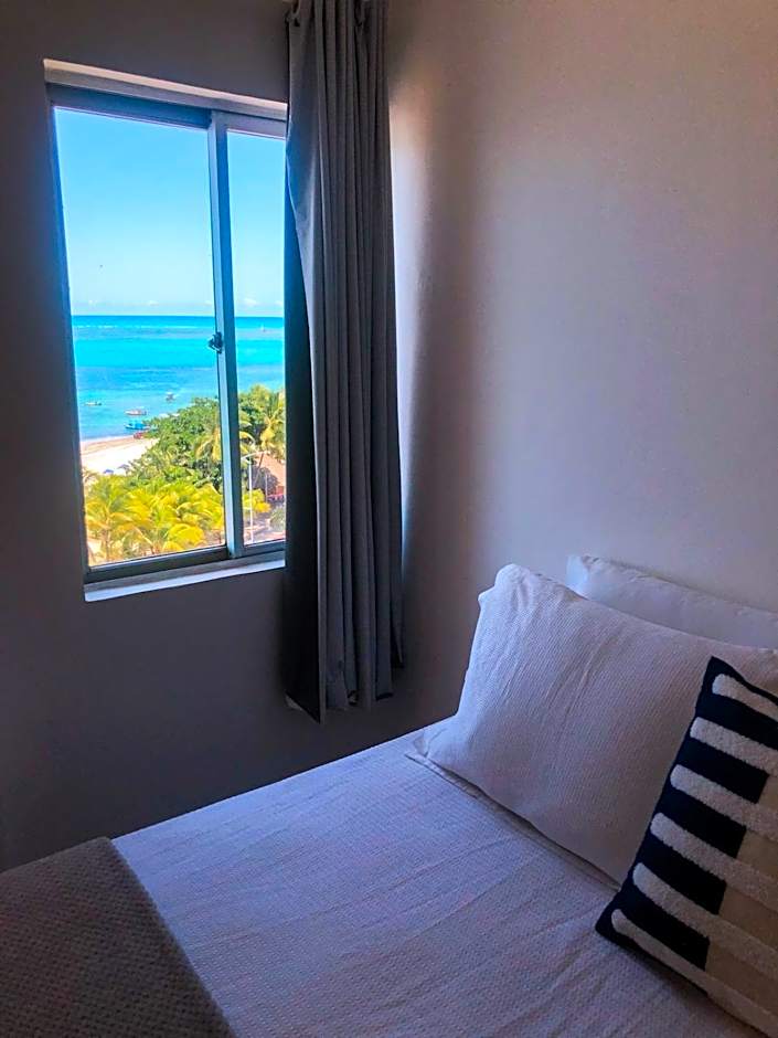 CT-82: Apto com vista espetacular para o mar