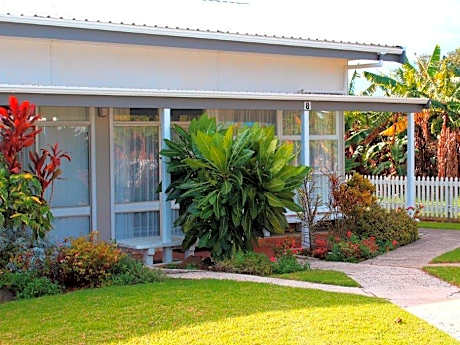 Hibiscus Crown Apartments