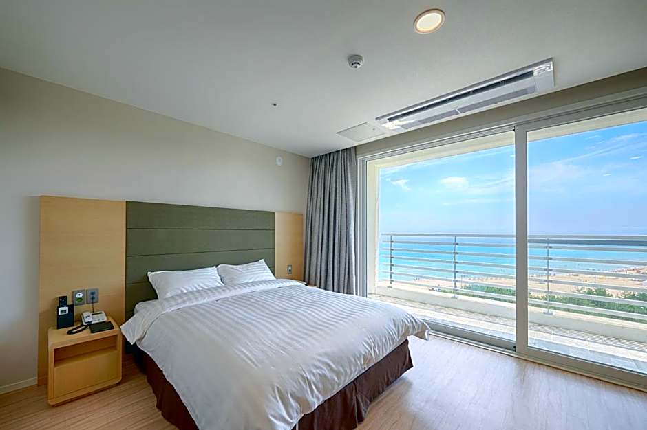 Photo 1 of 4 of Resort Family (Without Kitchenette, Beach Ocean View)
