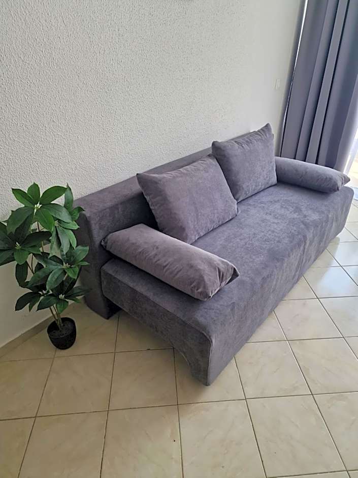 BLUE EYES APARTMENTS