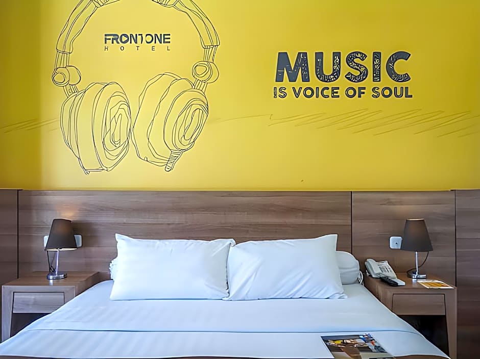 Front One Hotel Pamekasan Madura