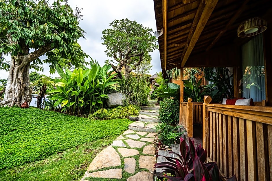 Taulan Villa by Social Hideout