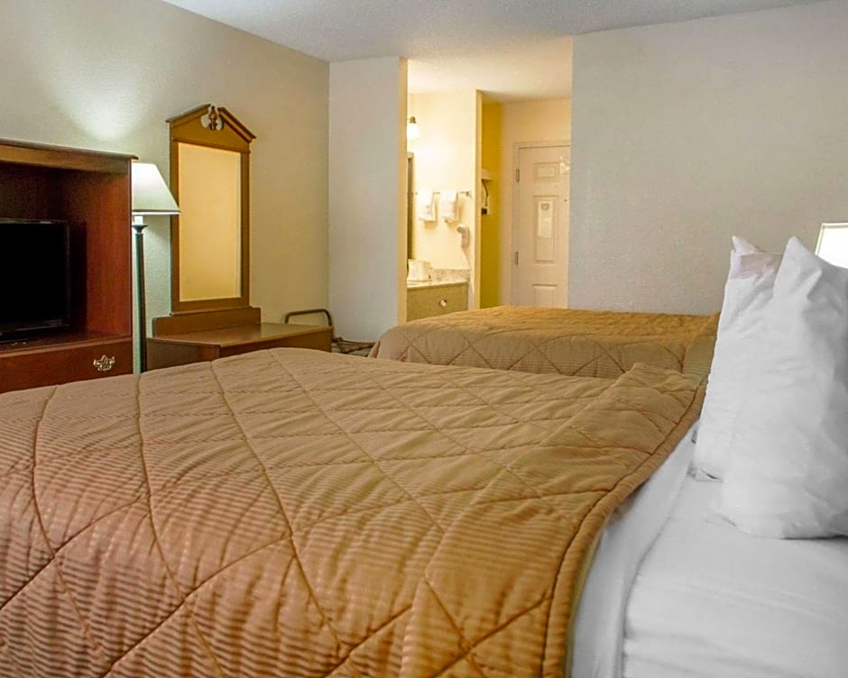 Quality Inn Broken Arrow - Tulsa