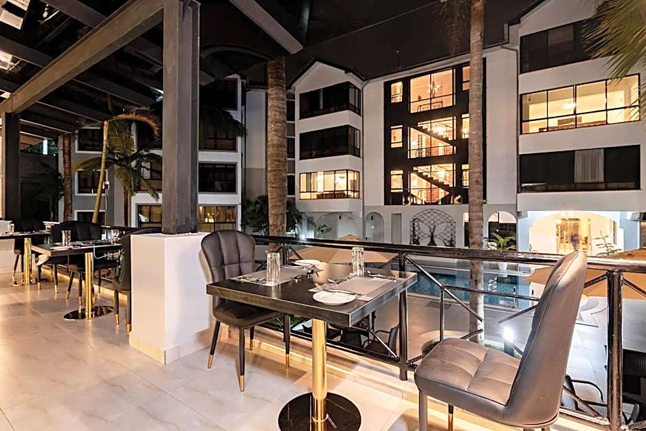 CySuites Apartment Hotel