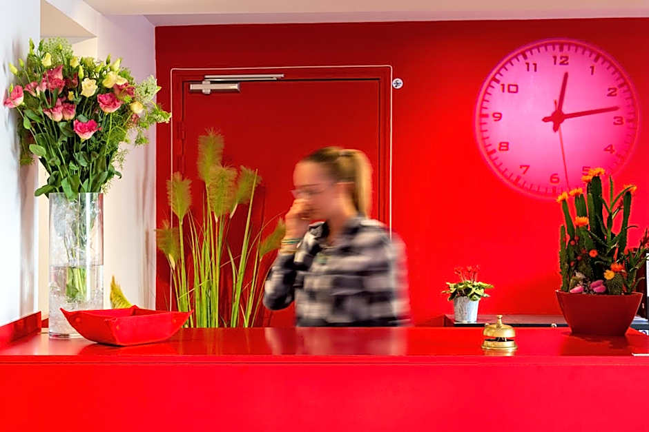 The Originals City, Hotel Lecourbe, Paris Tour Eiffel (Inter-Hotel)