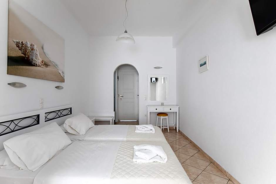 Eleftheria Hotel & Apartments