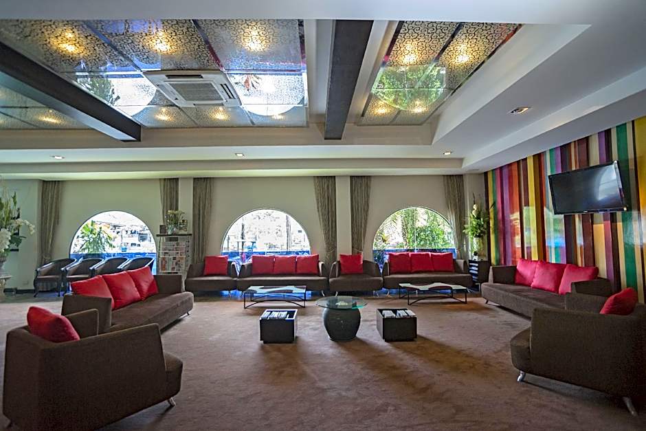 Kiss Gardenhome Chic Hotel